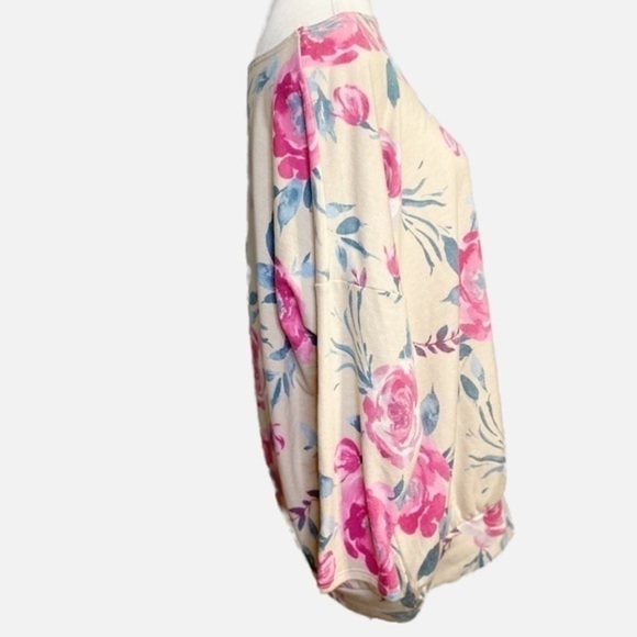Honeyme Floral Dolman Sleeve Top NWT - Picture 3 of 11